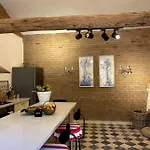 Merian's House Vilă